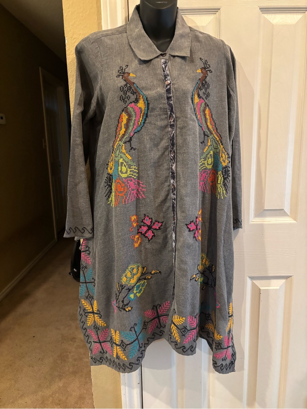 ivy jane Gray Knit Top with Embroidered Logo